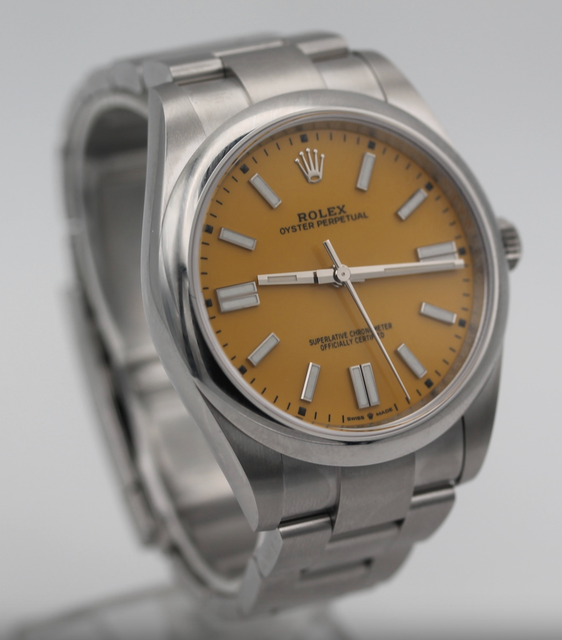Rolex Oyster Perpetual 124300 Image 2